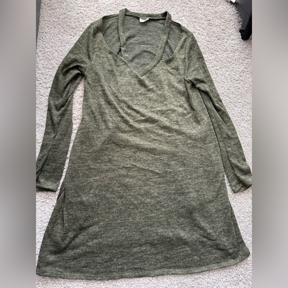 Goldspark Long Sleeve Green V-Neck Midi Women’s Dress